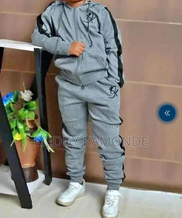 Designer Unisex Kids Tracksuit - thumbnail 3
