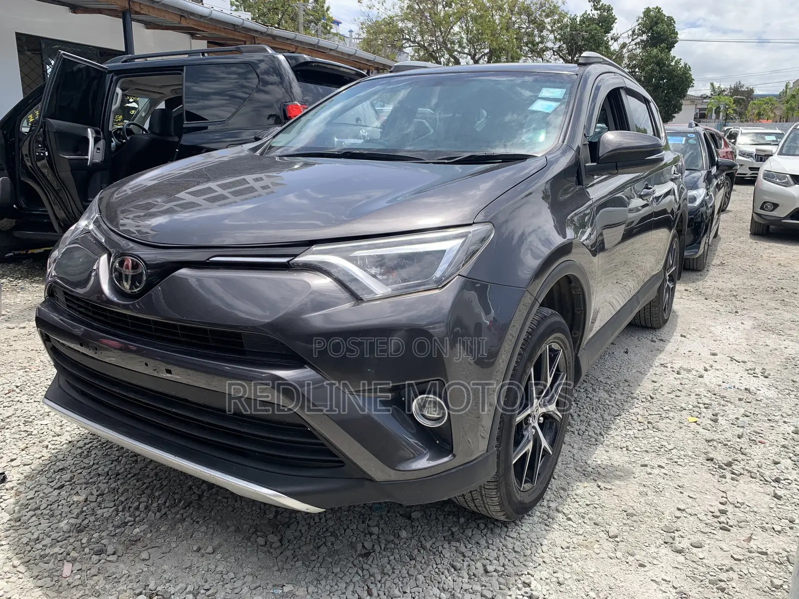 Toyota RAV4 SE AWD (2.5L 4cyl 6A) 2016 Gray