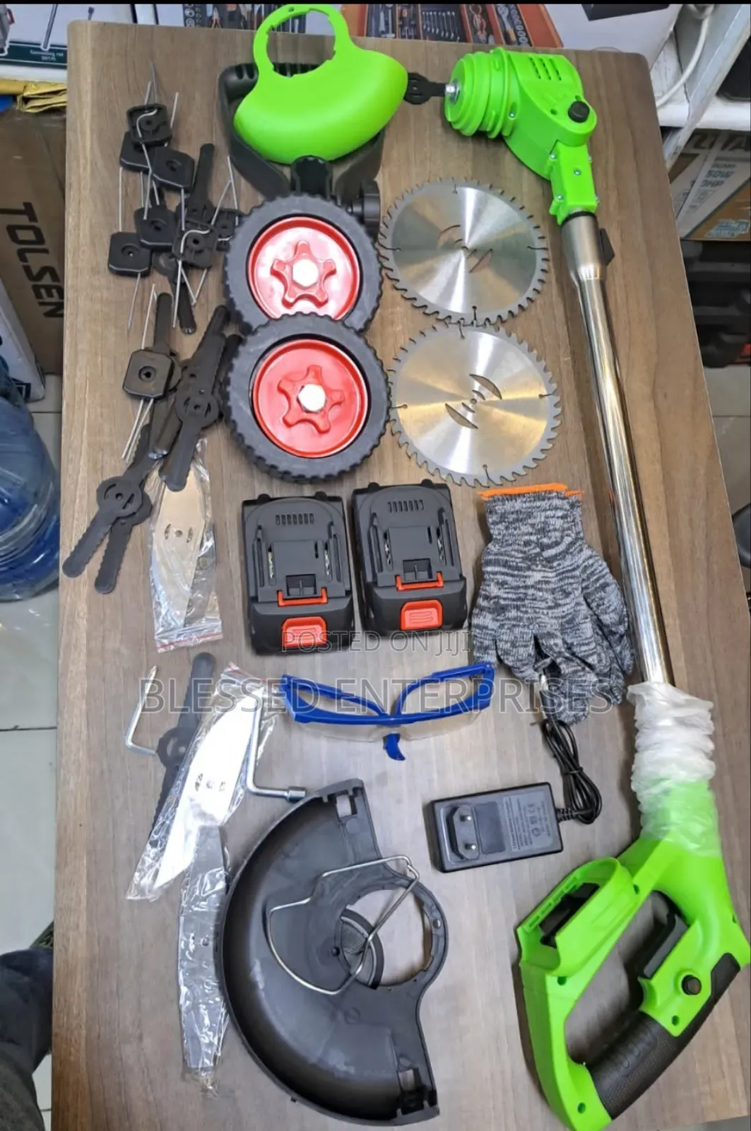 Rechargeable Brush Cutter Machine/ Grass Cutter Machine