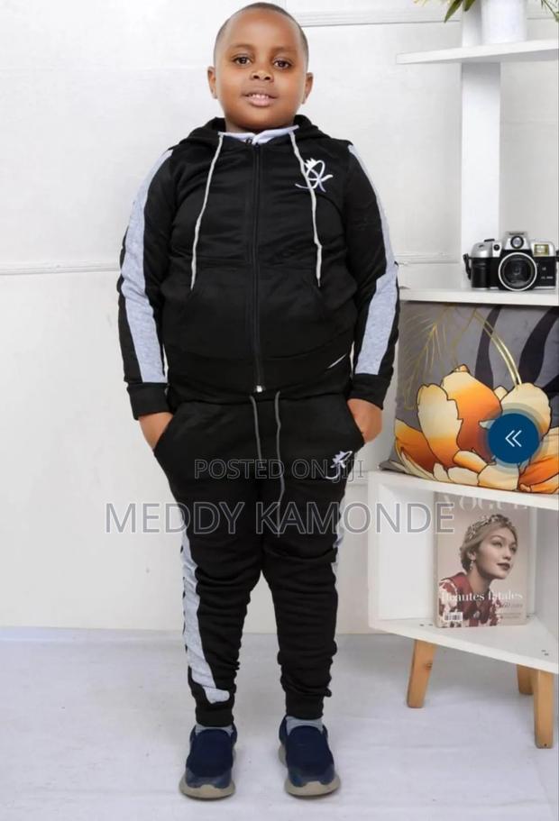 Designer Unisex Kids Tracksuit - thumbnail 2