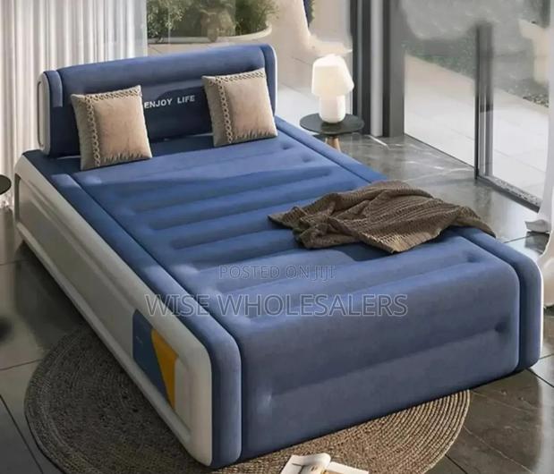 **Double King-size Inflatable Bed* - main view