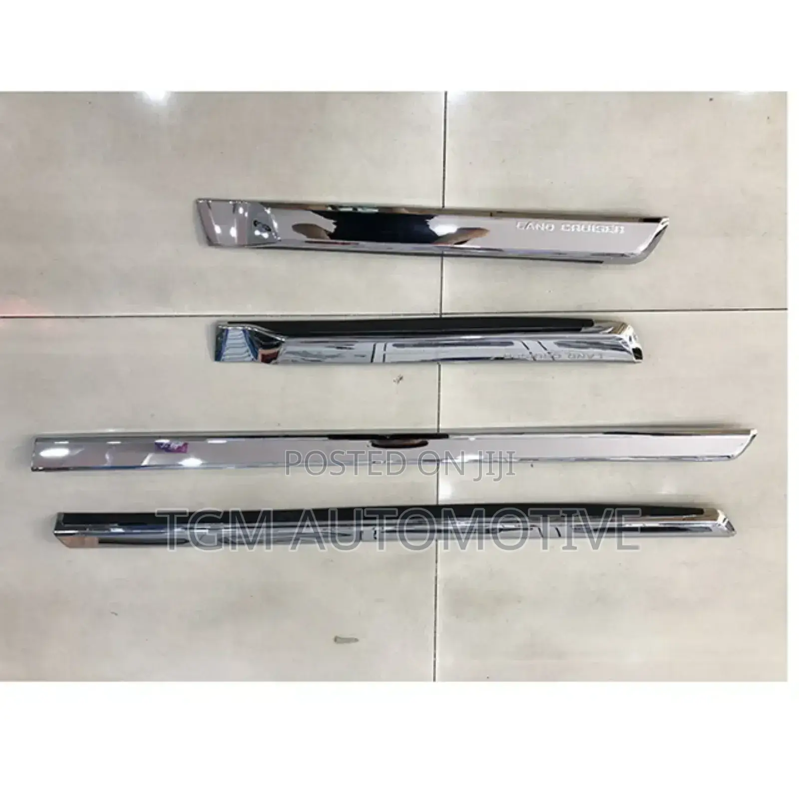 Side Mouldings Land Cruiser FJ 200 V8