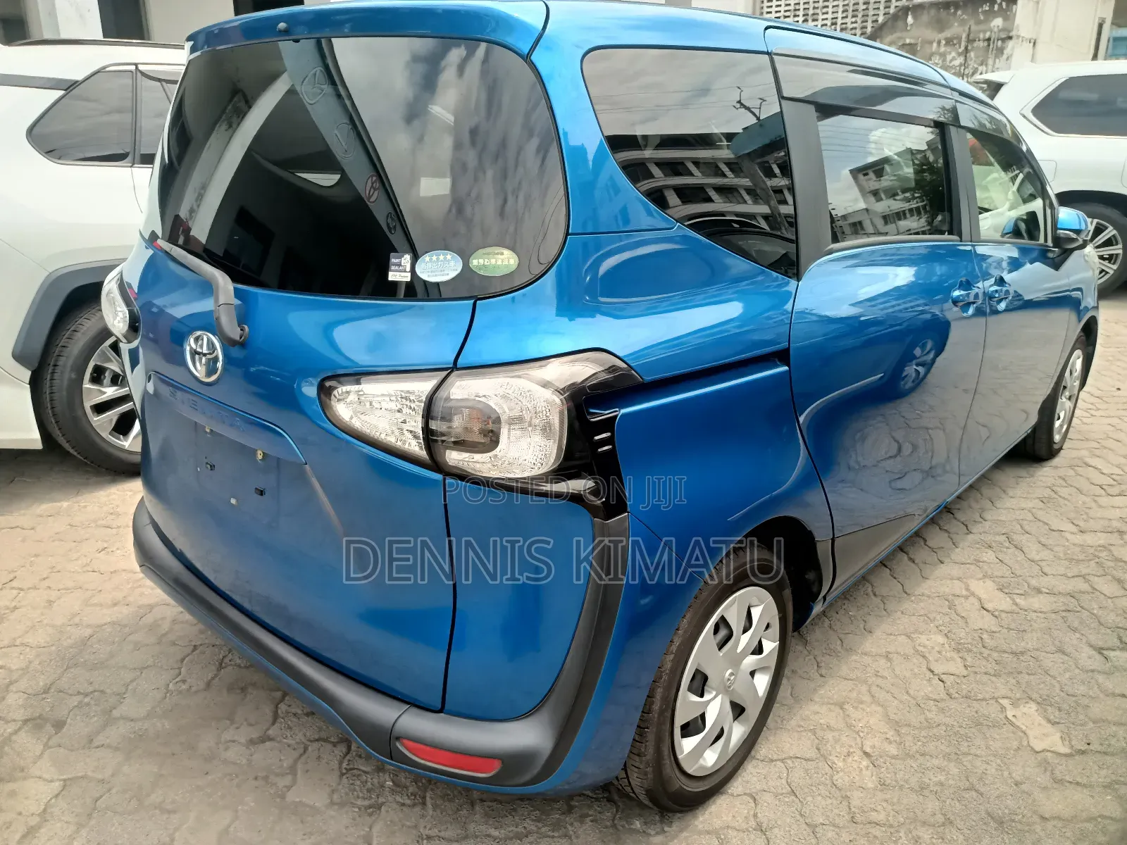 Toyota Sienta 2018 Blue