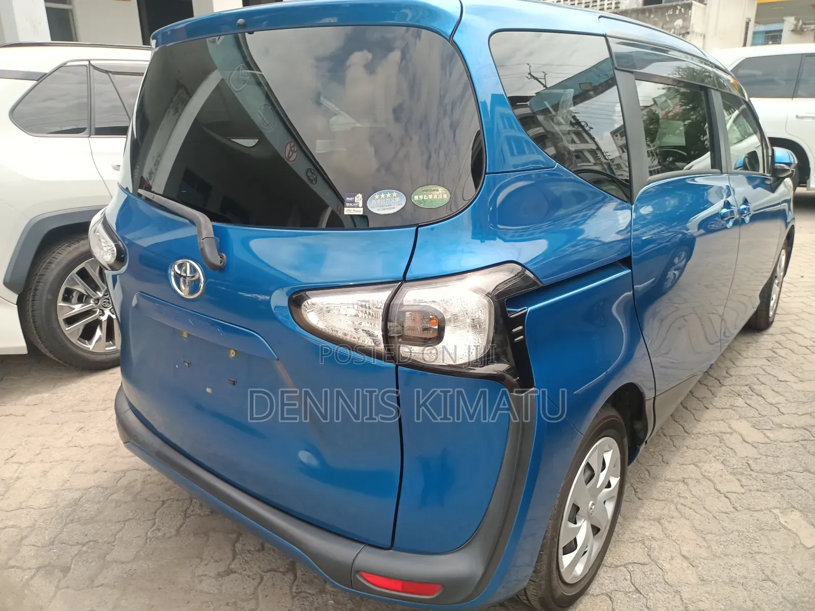 Toyota Sienta 2018 Blue