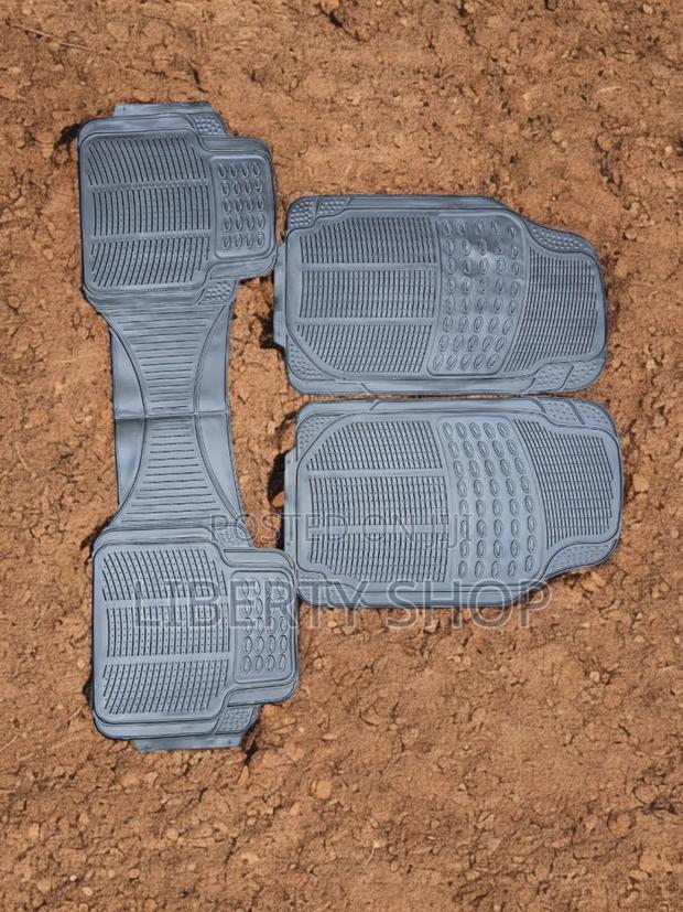 Rubber Universal Conjoined 5 Seater Floor Mats - thumbnail 2