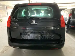 Peugeot 5008 1.2 PureTech Active 2016 Black