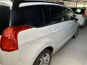 Peugeot 5008 1.2 PureTech Active 2016 Pearl