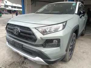 Toyota RAV4 2019 Green