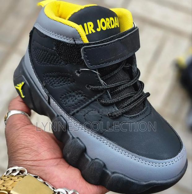 Kids Jordan 9 - main view