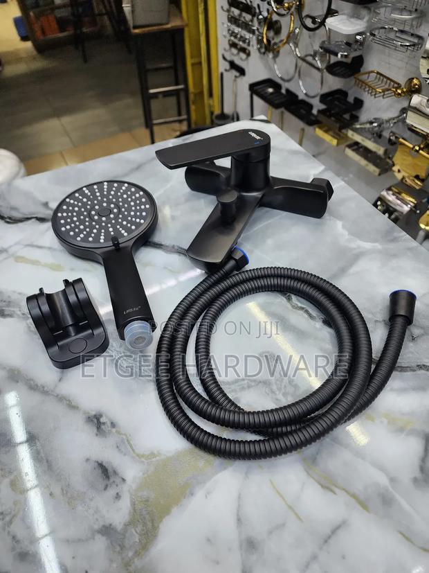 Quality Black Bathtub Mixer - main view