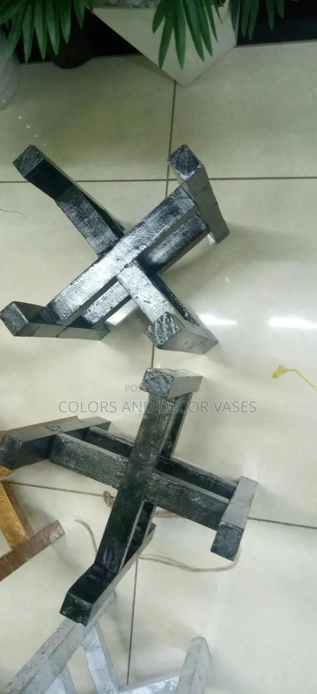 Black Stands for Planters in the House - main view