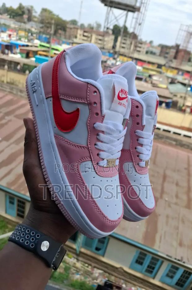 Nike Air Force Is 1 Low Valentine - main view