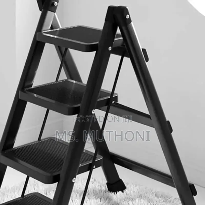 4-Step Foldable Ladder