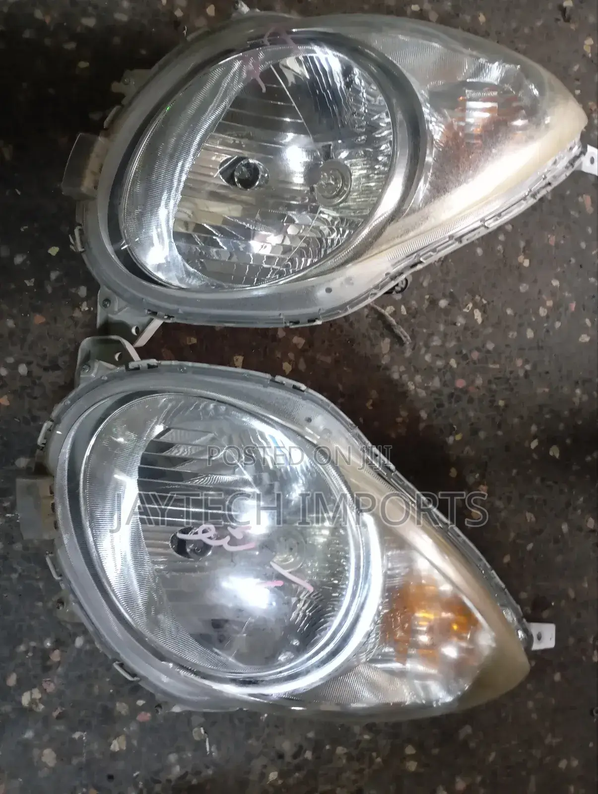 Suzuki Alto 2012 Headlight