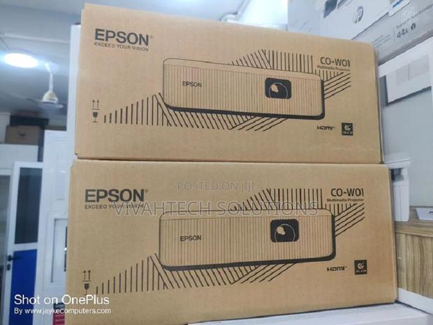Epson Co-W01 Projector 3,000 Lumens and 3lcd Technology - thumbnail 2