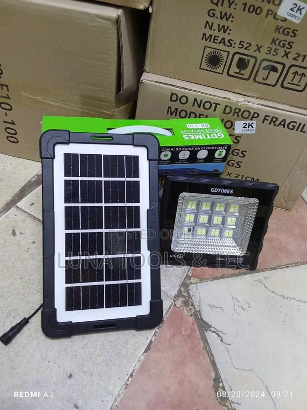 Good Life 100w, Solar Flood Lights.