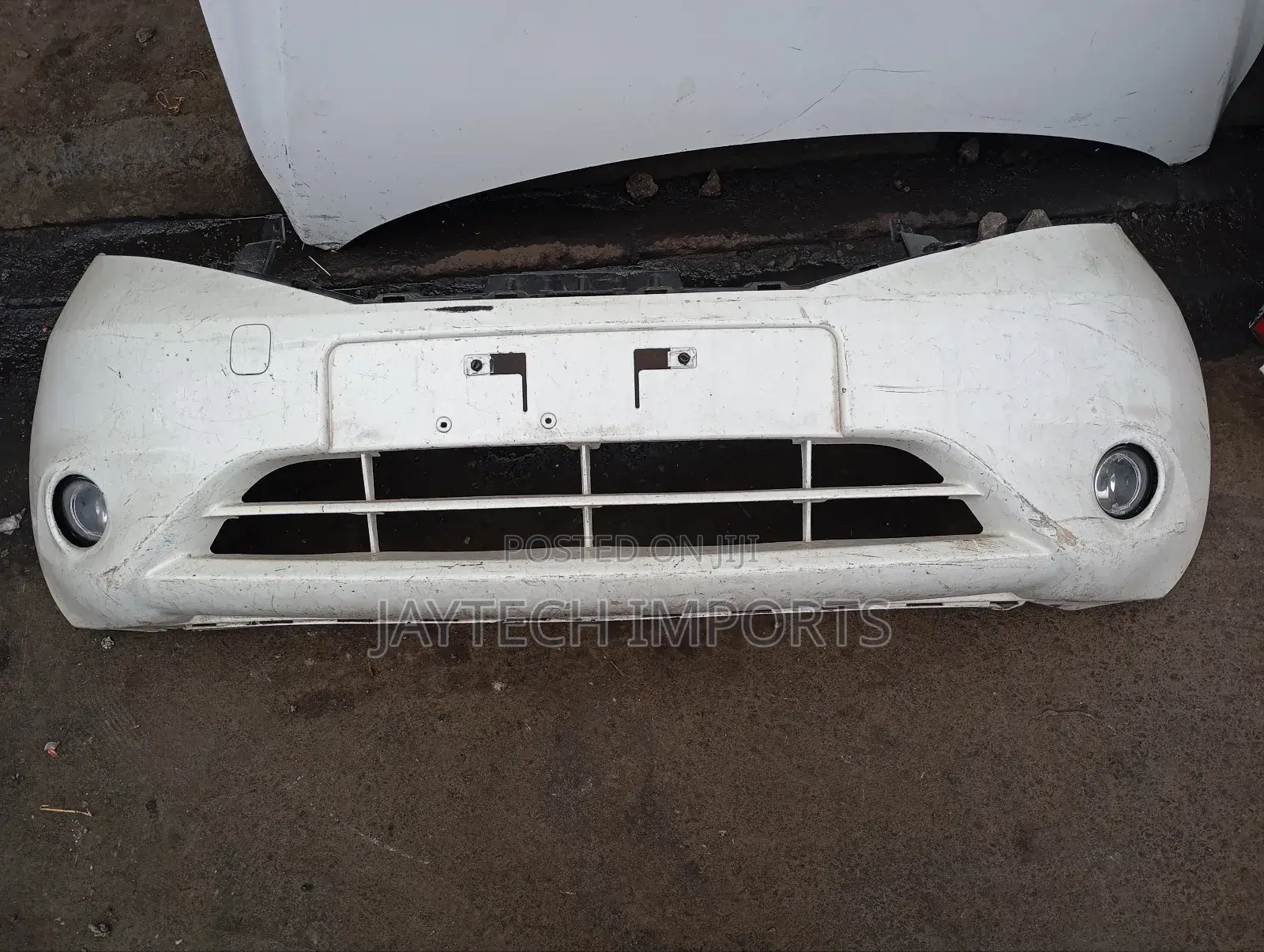 Nissan Note E12 Frontbumper