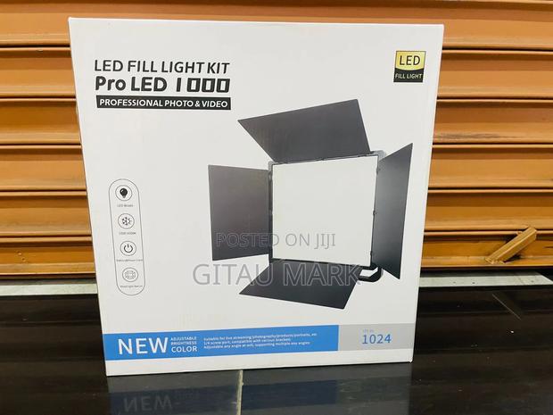 Pro LED 1000 Video Light