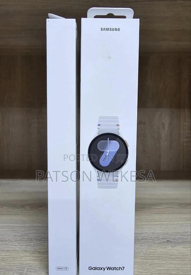 Galaxy Watch7 LTE 44mm Smartwatch - main view