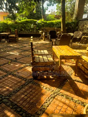 Club/Restaurant