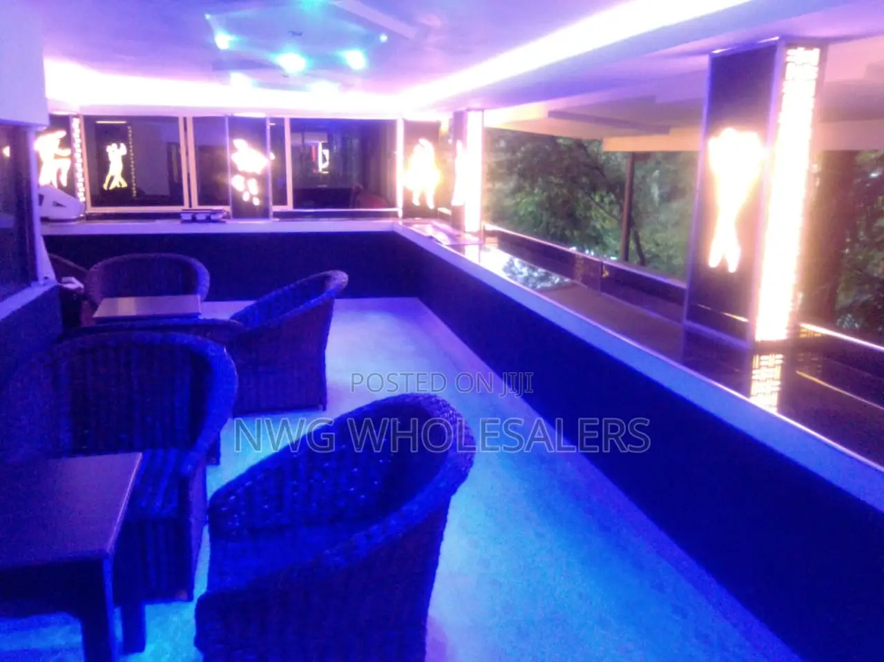 Club/Restaurant