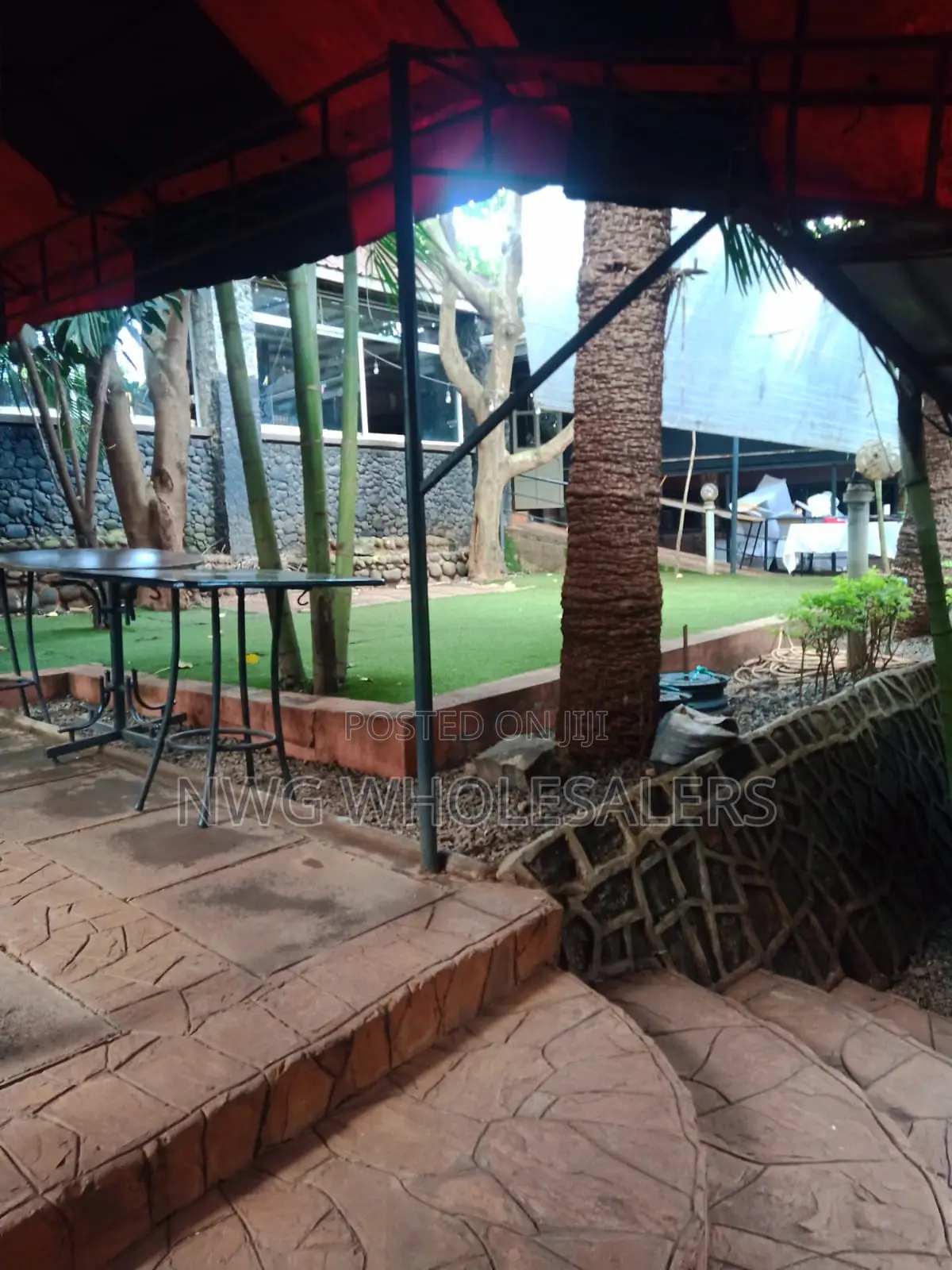 Club/Restaurant