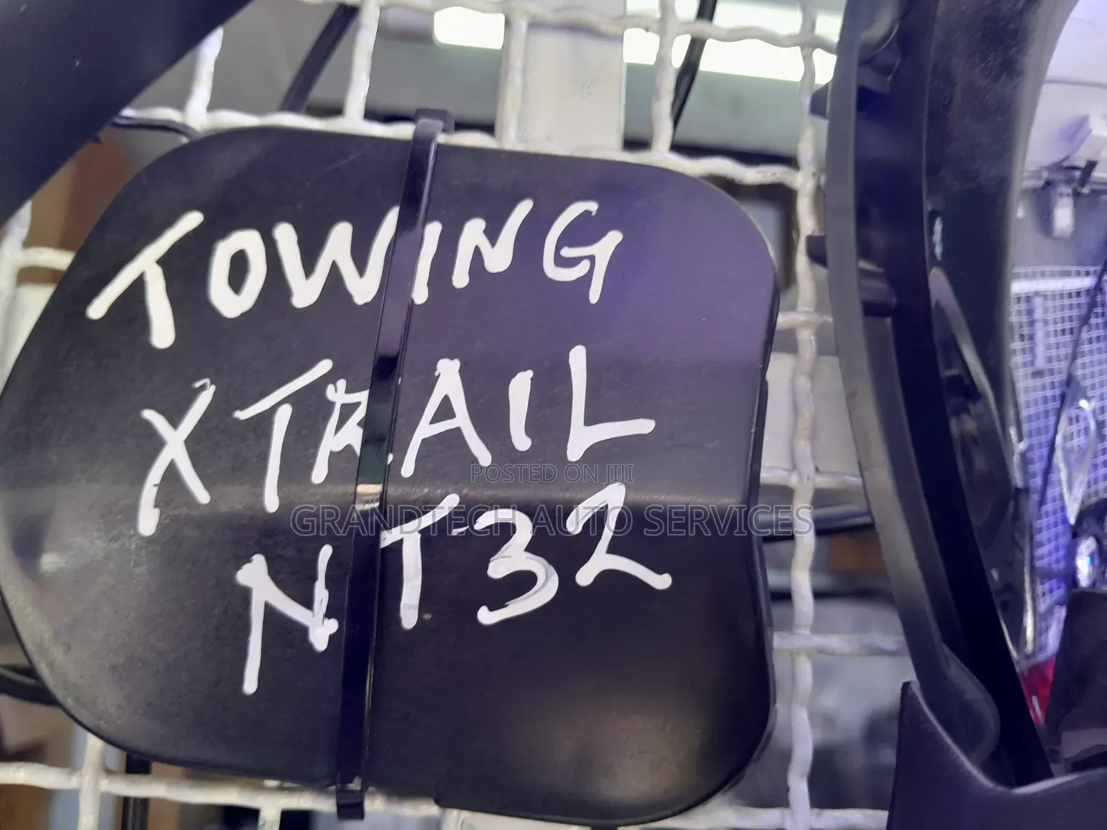 Nissan Xtrail NT 32 Towing Cover.