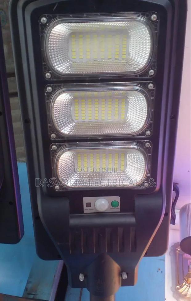 150w Solar Streetlight With Sensor - main view