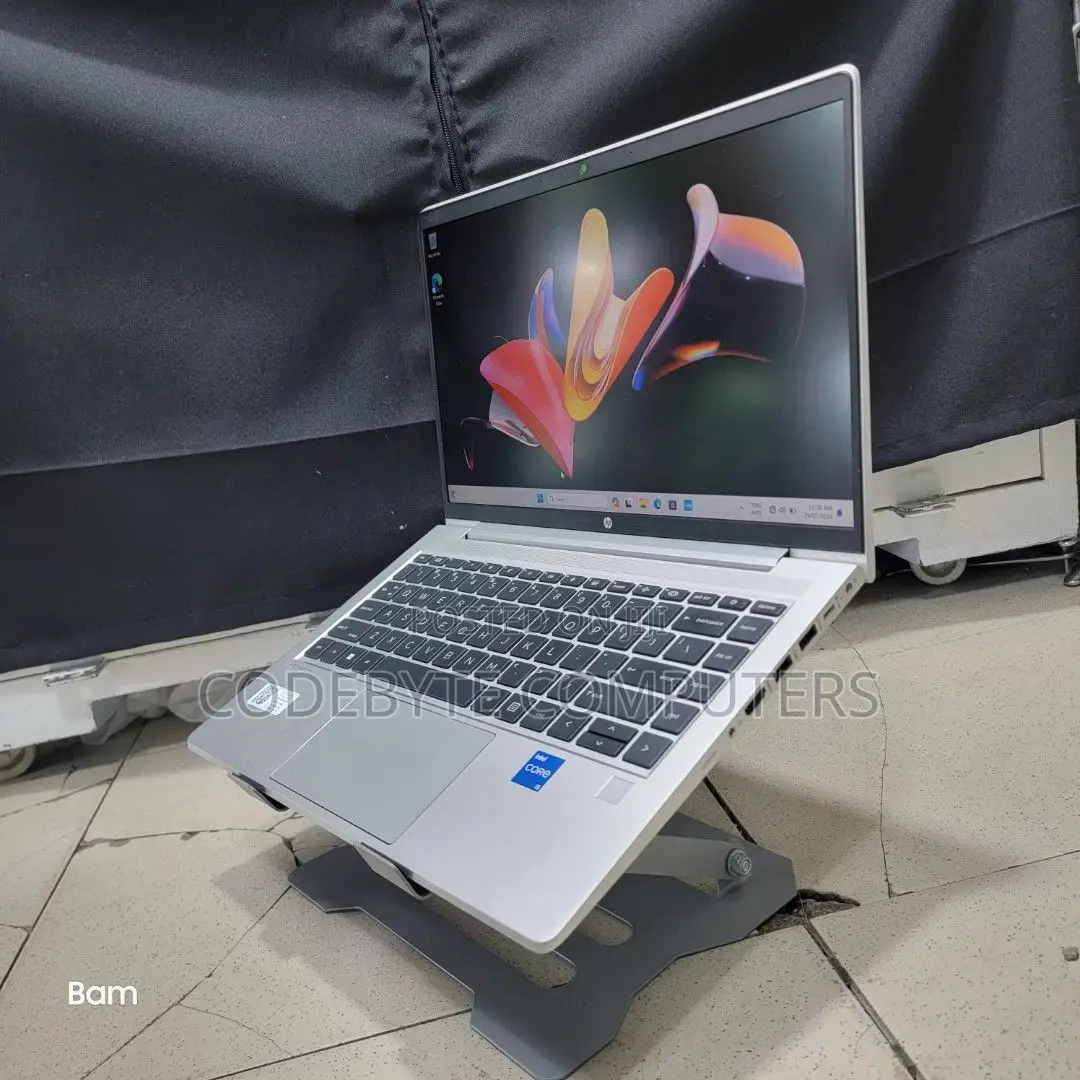 New Laptop HP ProBook 440 G9 8GB Intel Core i5 SSD 512GB