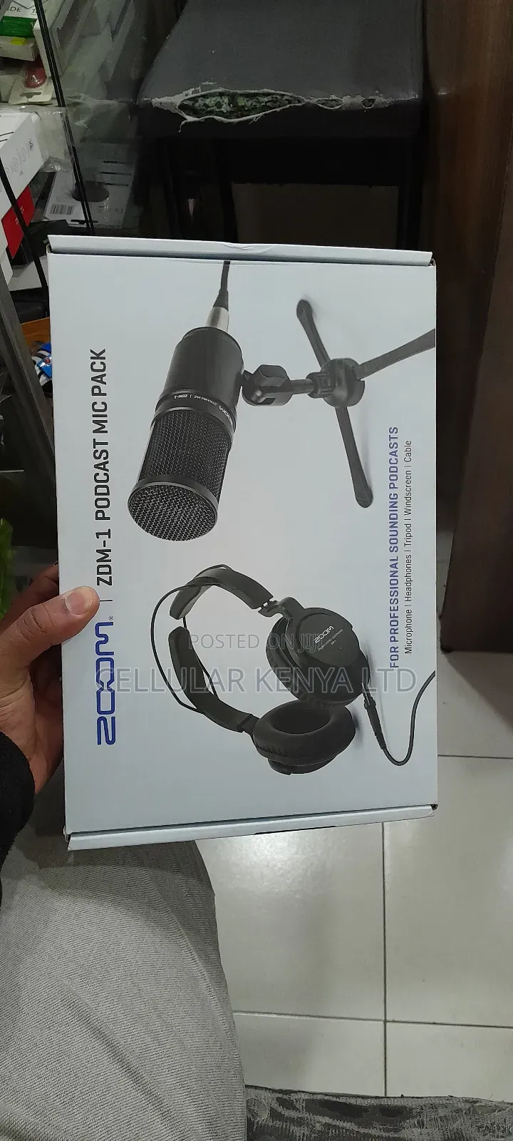 Zoom ZDM-1 Podcast Mic Pack With Headphones