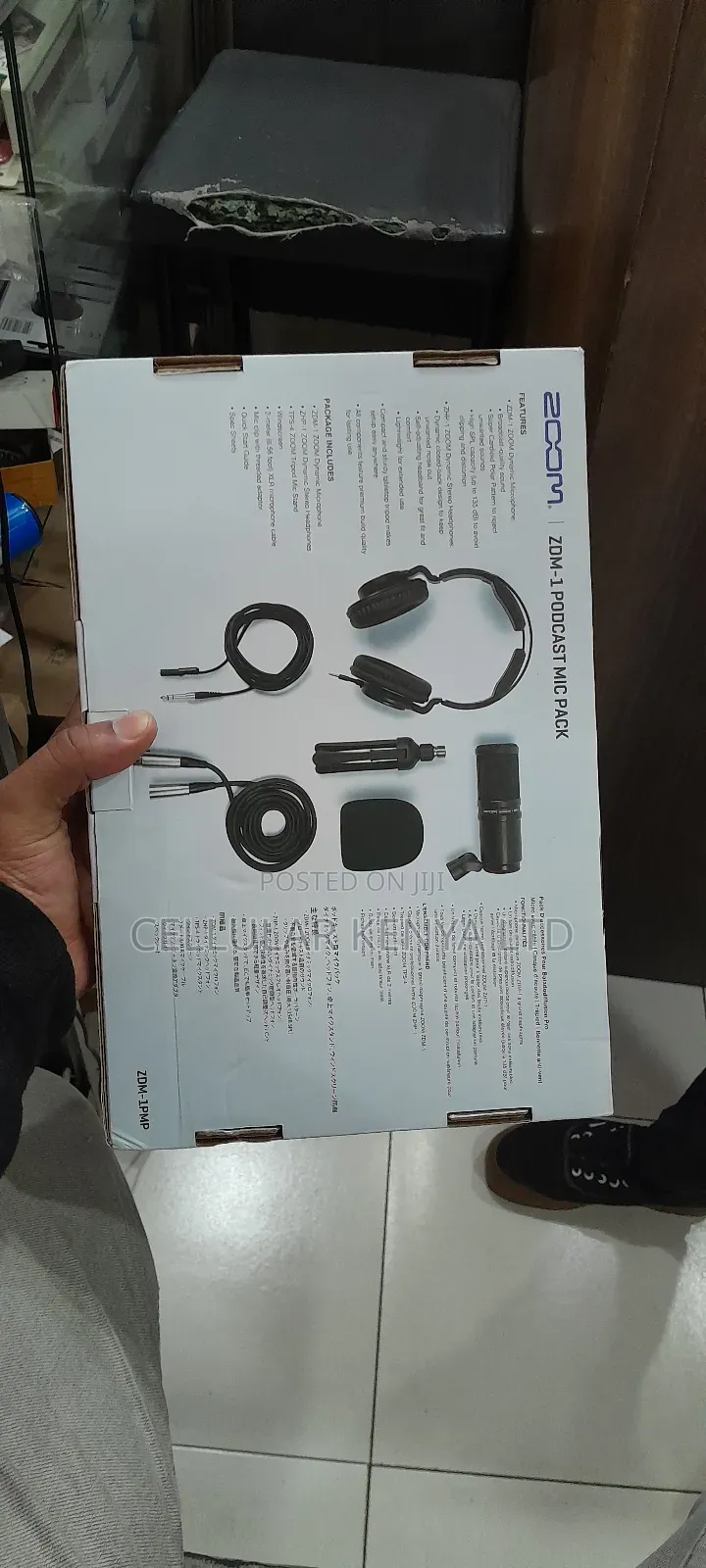 Zoom ZDM-1 Podcast Mic Pack With Headphones