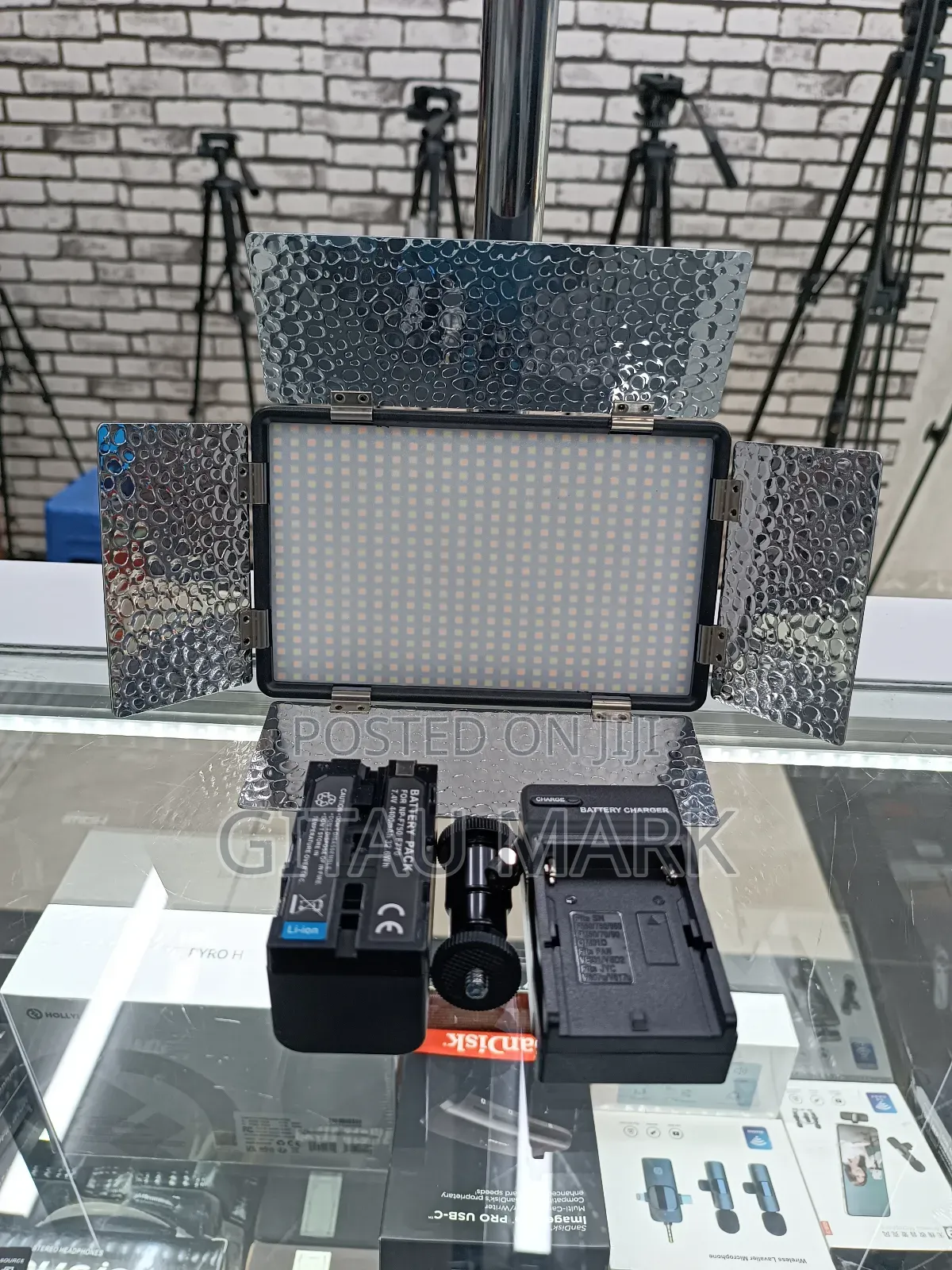 DC 520 Video Light Kit