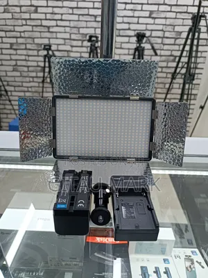 DC 520 Video Light Kit