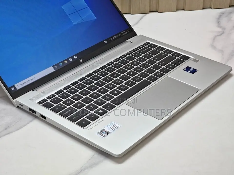 New Laptop HP EliteBook 640 G10 16GB Intel Core I7 SSD 1T