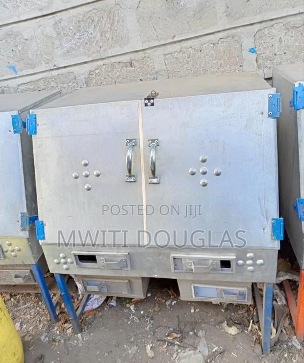 Commercial Charcoal Large Oven - main view