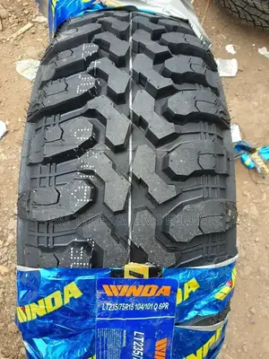 235 /75 R15 Winda Tyres (Mt)
