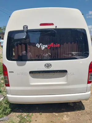Toyota Grand HiAce 2017 White