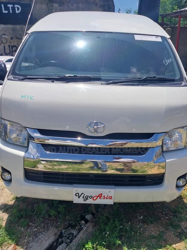 Toyota Grand HiAce 2017 White - thumbnail 5