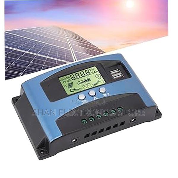 Automatic Commercial Solar Charge Controller 30A Amperes - main view