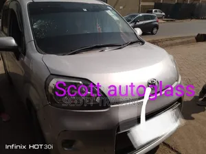 Toyota Spade 2015 Windshield