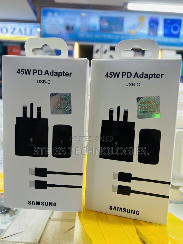 45watts Usb C Fast Charger. - main view