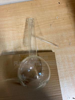 Distillation Flask With Side Arm 500 Ml - main view