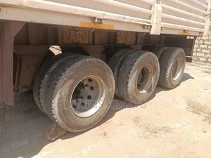 Long Chaise Side Sitted Trailer