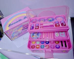 Danielle Bell Big Size Make Up Kit - thumbnail 2