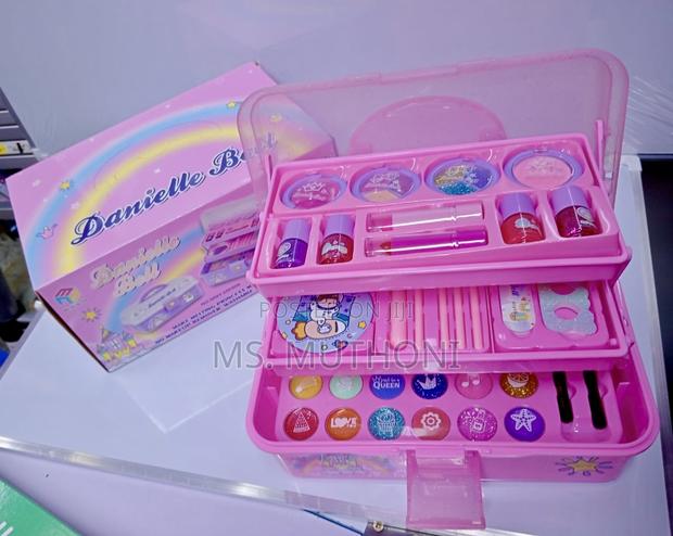 Danielle Bell Big Size Make Up Kit - main view