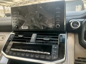 Toyota Land Cruiser 2023 White