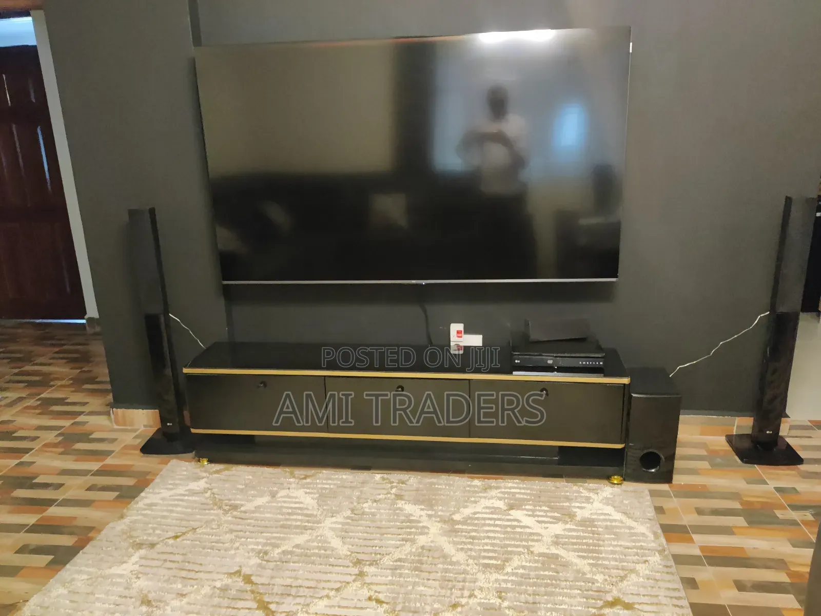 Black Golden Tv Stand With Glass Top (6ft)