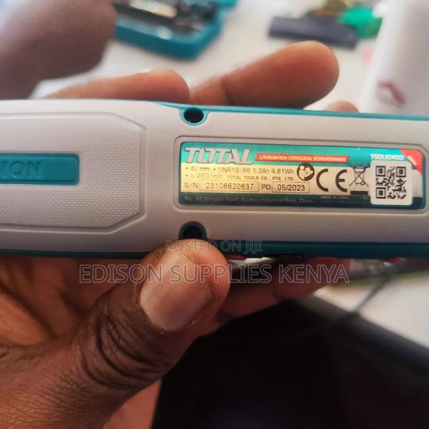 Total 42pcs Cordless Screwdriver 4V Variable Speed + Bits - thumbnail 5