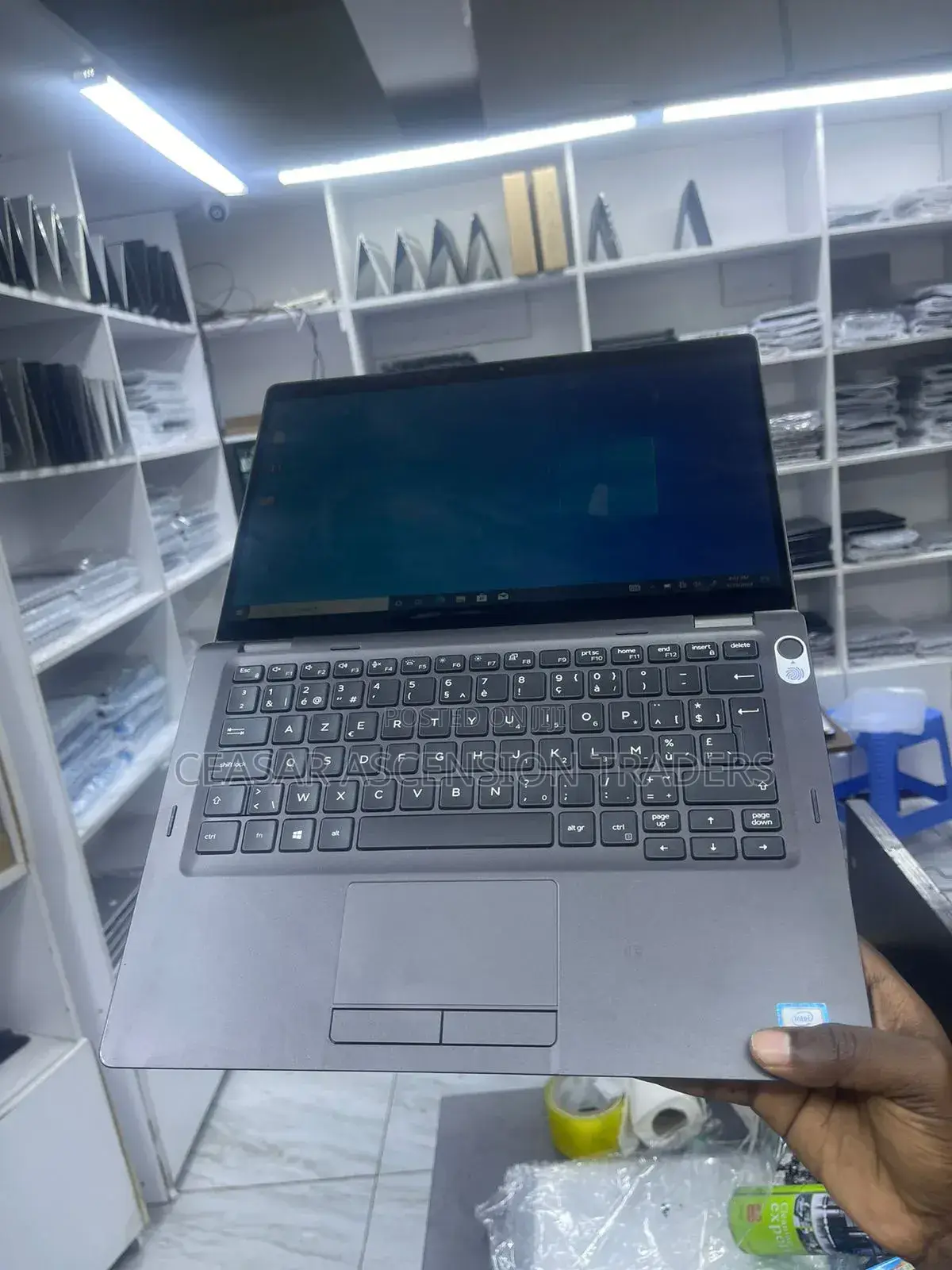 Laptop Dell Latitude 5300 16GB Intel Core I5 SSD 256GB