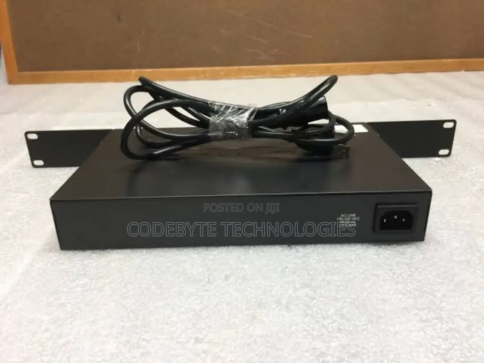 D-Link 16-Portbase-T Unmanaged Switch